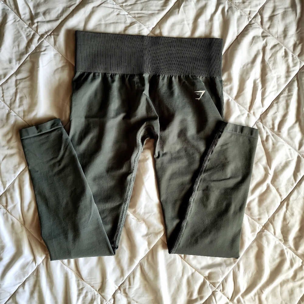❌️SOLD❌️ everyday seamless collections leggings bundle.  Medium. - Picture 8 of 14
